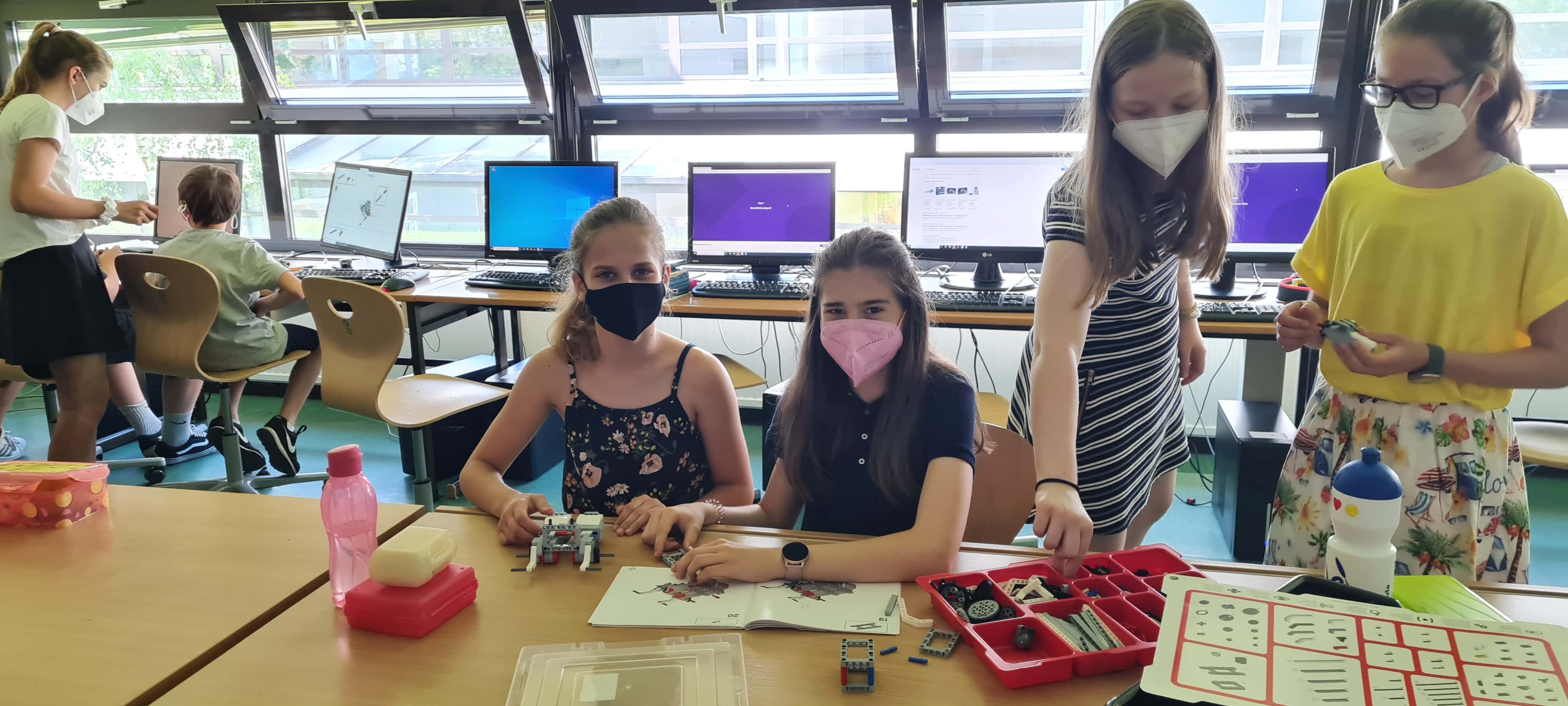 Eindruck aus dem Lego-Mindstorms-Robotik-Workshop am Gymnasium der Dominikanerinnen