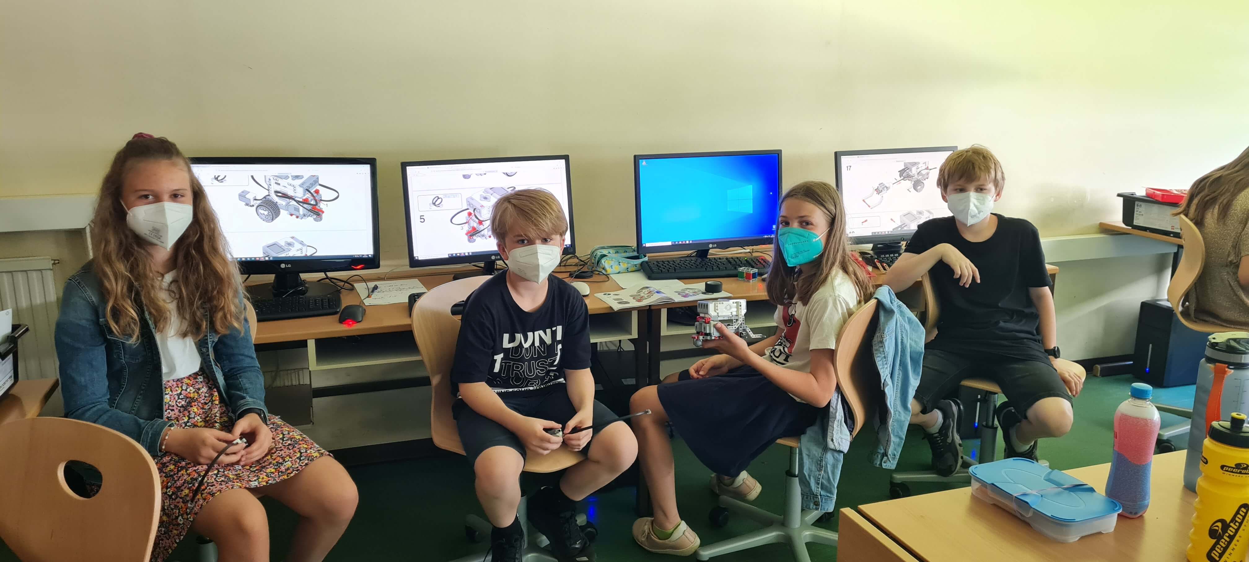 Eindruck aus dem Lego-Mindstorms-Robotik-Workshop am Gymnasium der Dominikanerinnen