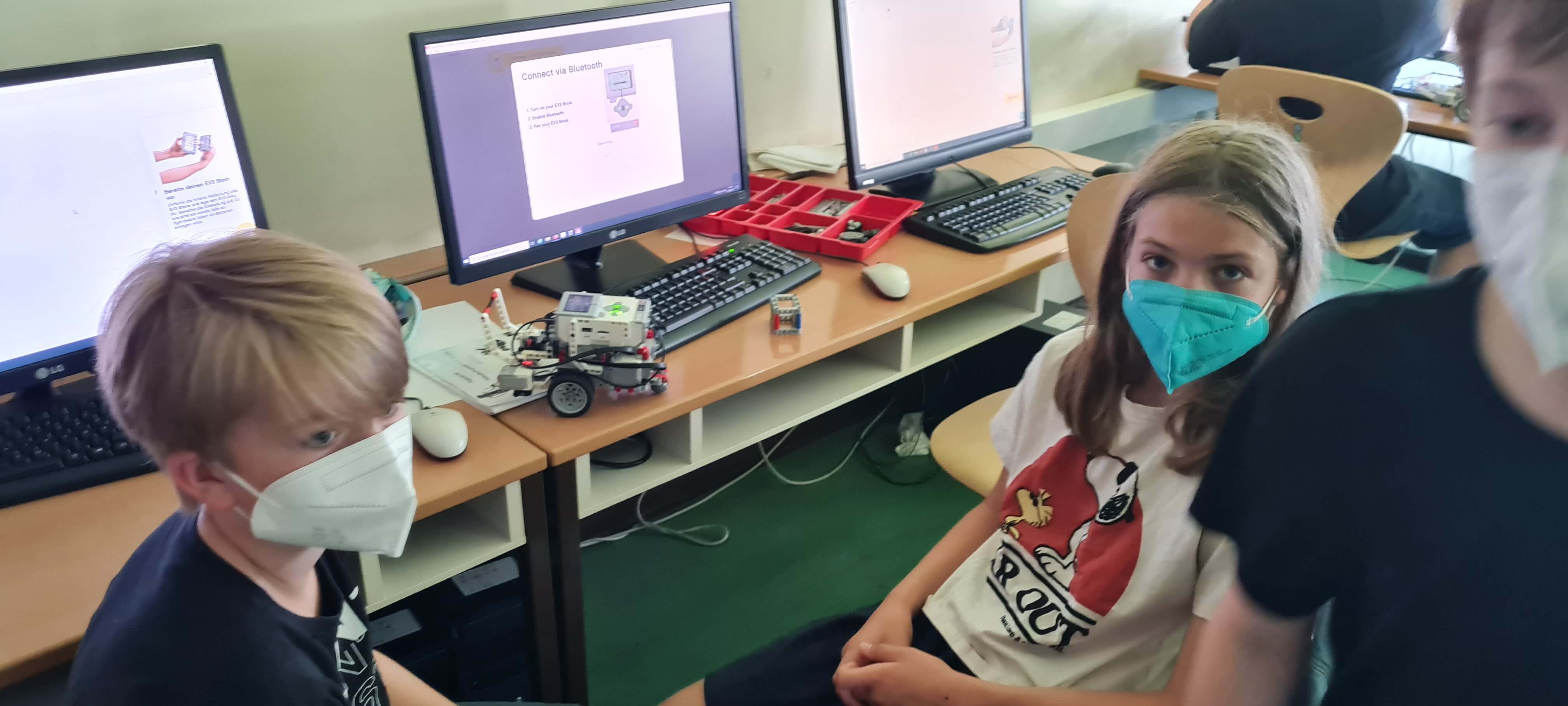 Eindruck aus dem Lego-Mindstorms-Robotik-Workshop am Gymnasium der Dominikanerinnen