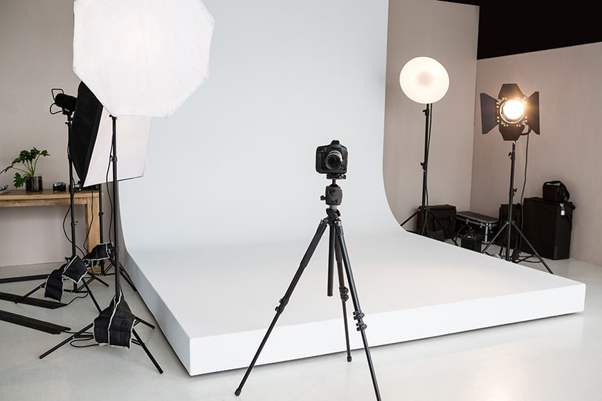 Video and Photo Production - Bernardson - Creative Photography and Lighting Kit - photography montreal - photography in toronto - videography montreal - videography toronto - video production montreal - video production toronto - production services