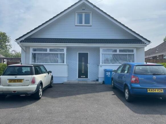 28 Foxholes Road, Poole, Dorset