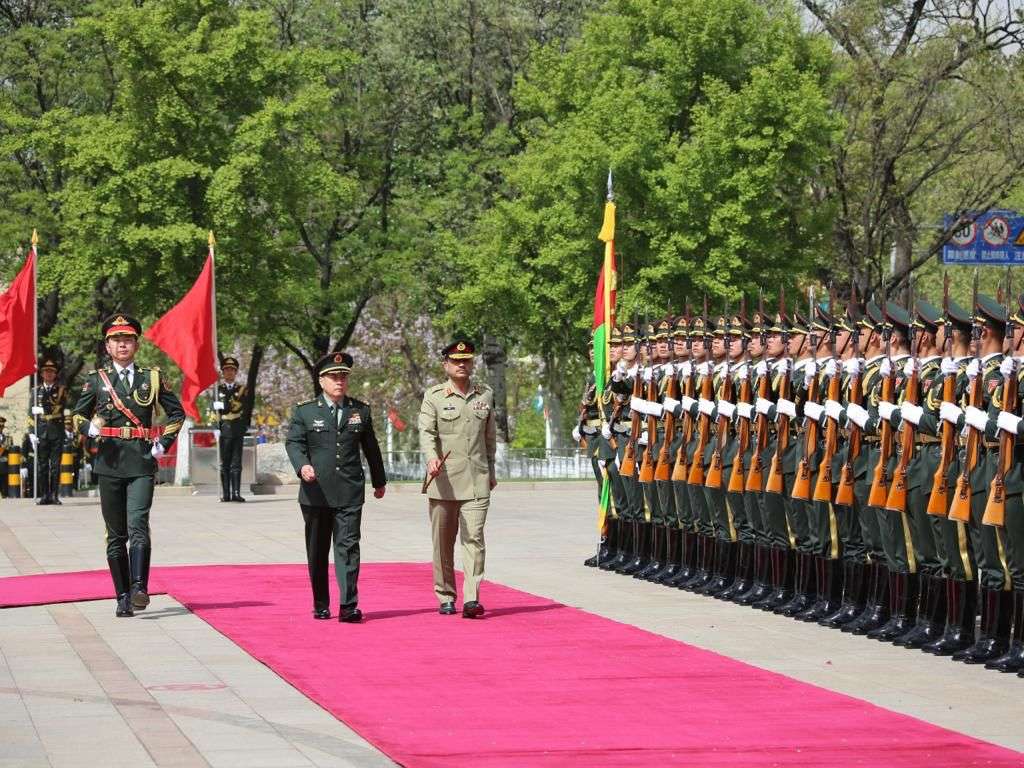 COAS on his first day of official visit to China was given a warm welcome and was presented with the guard of honour at the PLA Army Headquarters.