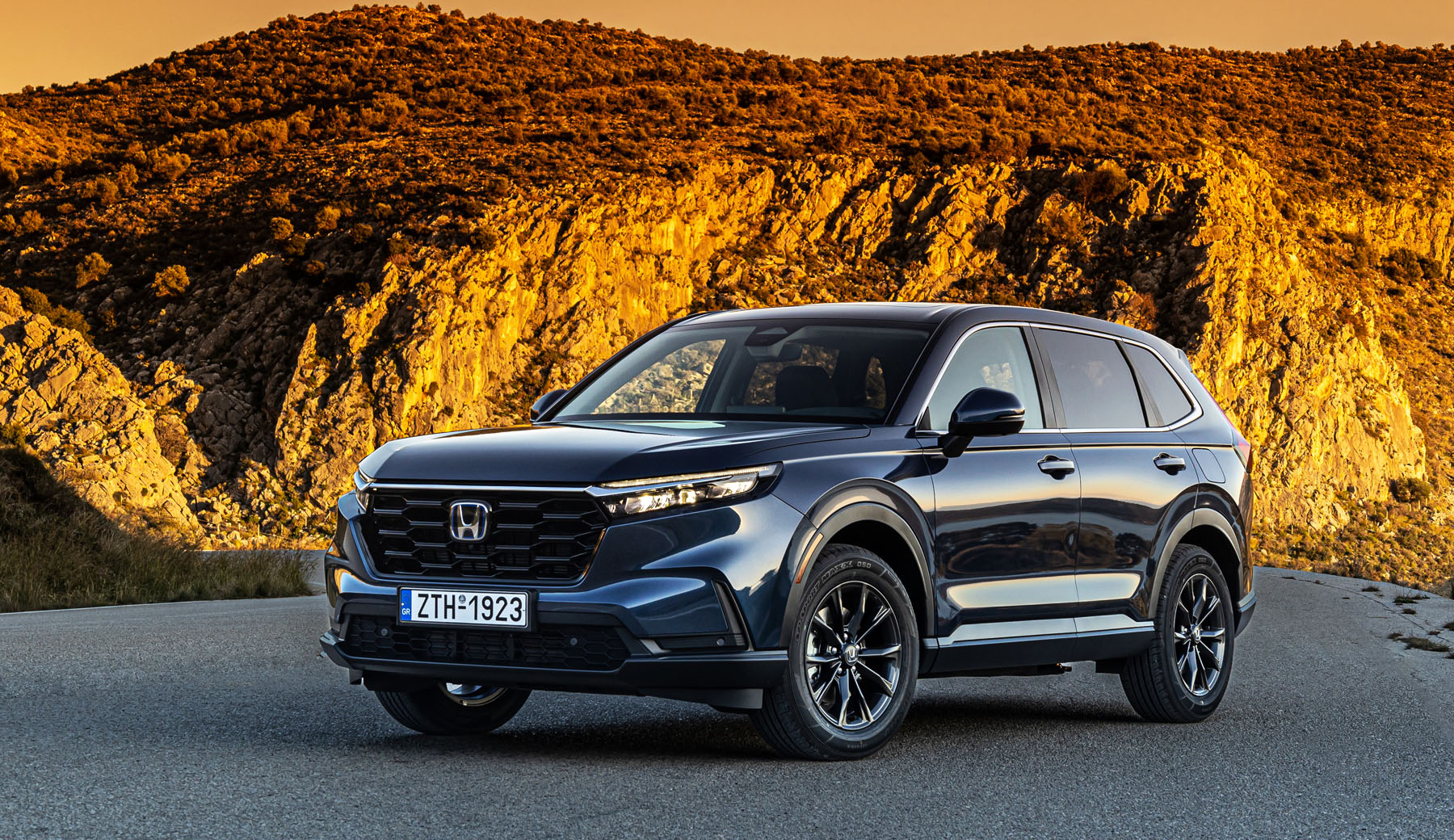 Honda CR-V e:HEV 2.0 i-MMD 184 PS AWD [test drive] | caroto.gr