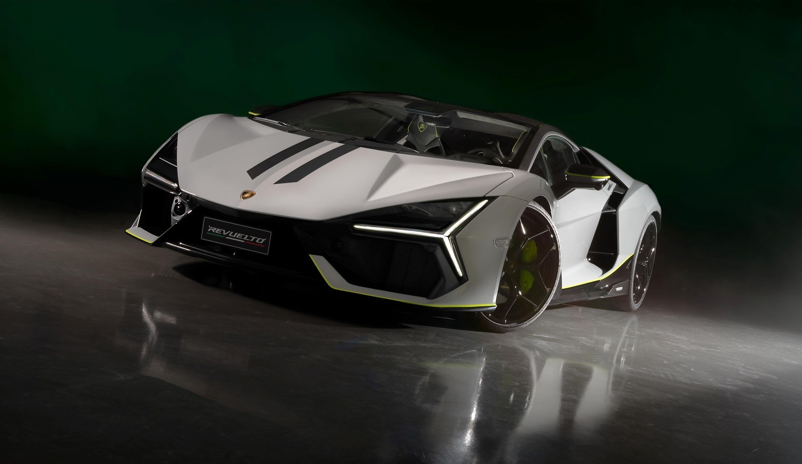 LAMBORGHINI Revuelto Arena : Εορταστική έκδοση (video) – Go News