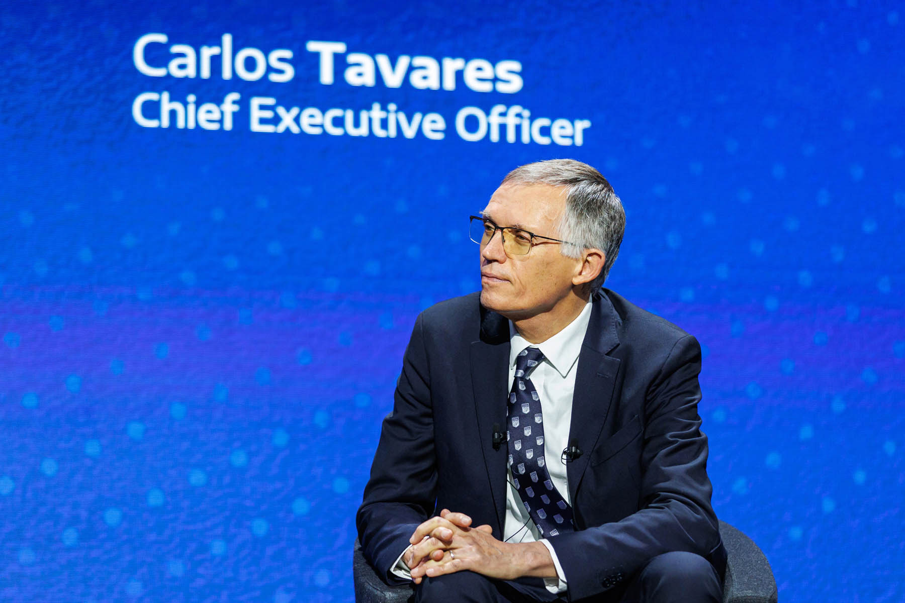 Ποιο είναι το ετήσιο εισόδημα του CEO της Stellantis; | caroto.gr