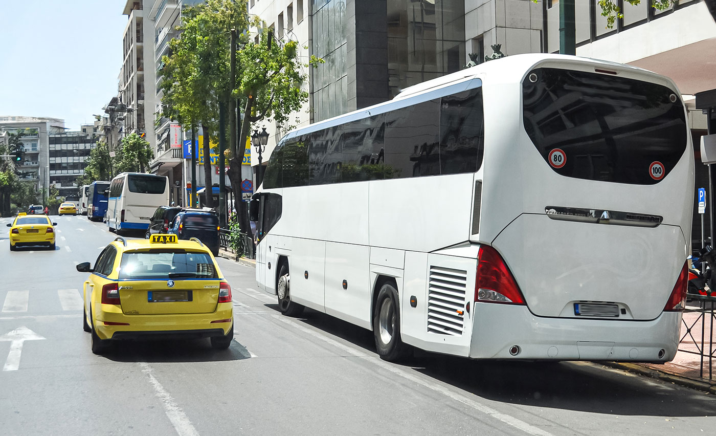 Διαγωνισμός μεταφοράς ατόμων με αναπηρία ύψους 645.329,22 ευρώ