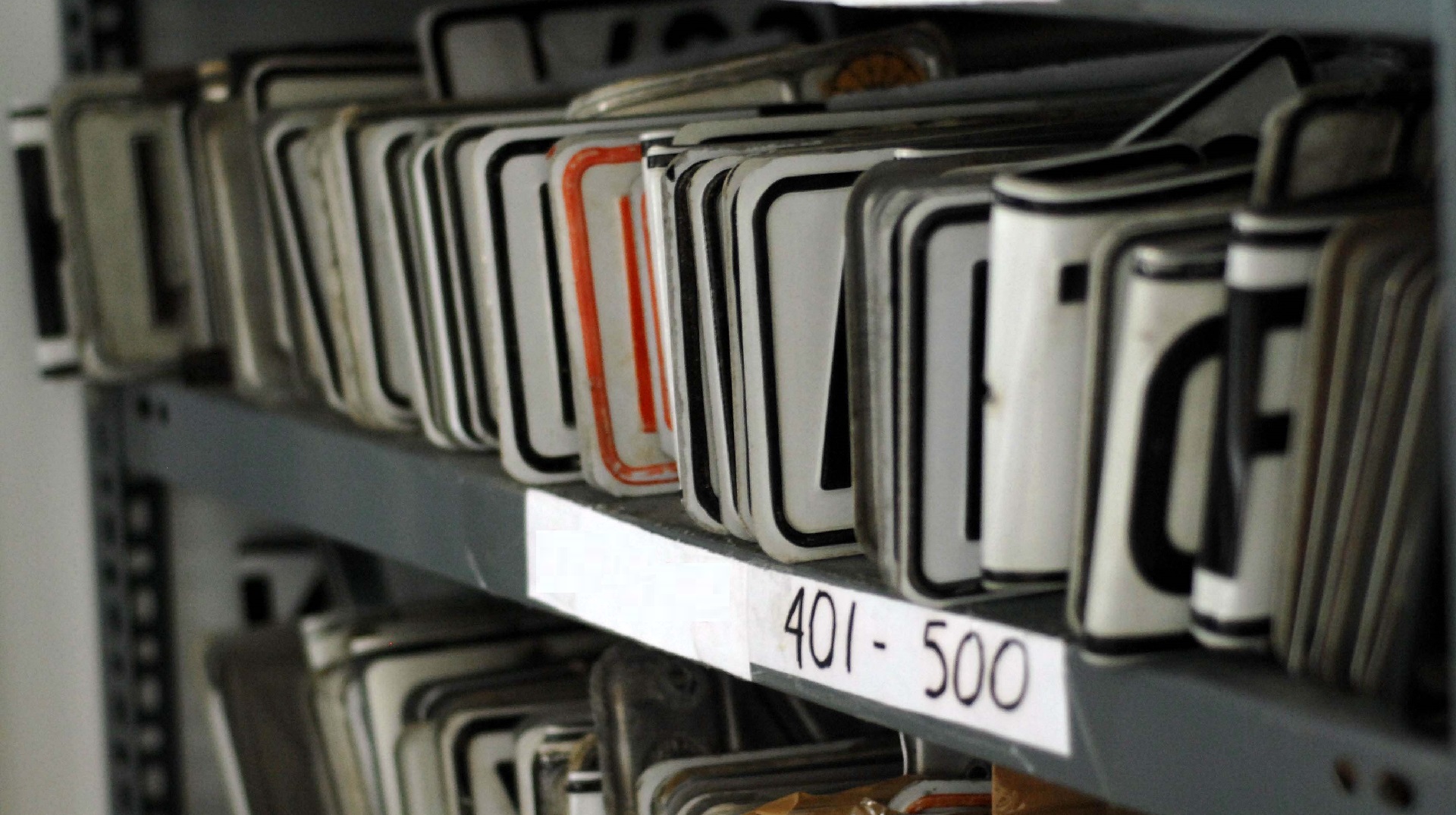 Δήμος Αθηναίων: Ξεκινά σήμερα, 22 Δεκεμβρίου, η επιστροφή πινακίδων οχημάτων από τη Δημοτική Αστυνομία