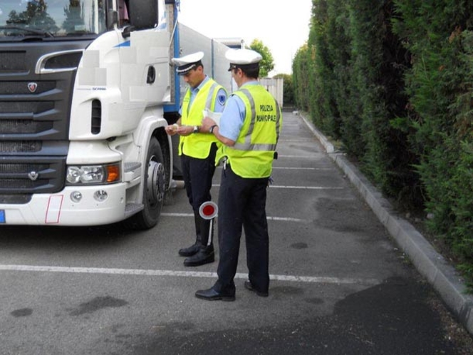 ROADPOL 2025: Επιχείρηση Φορτηγά & Λεωφορεία σε όλη την Ευρώπη