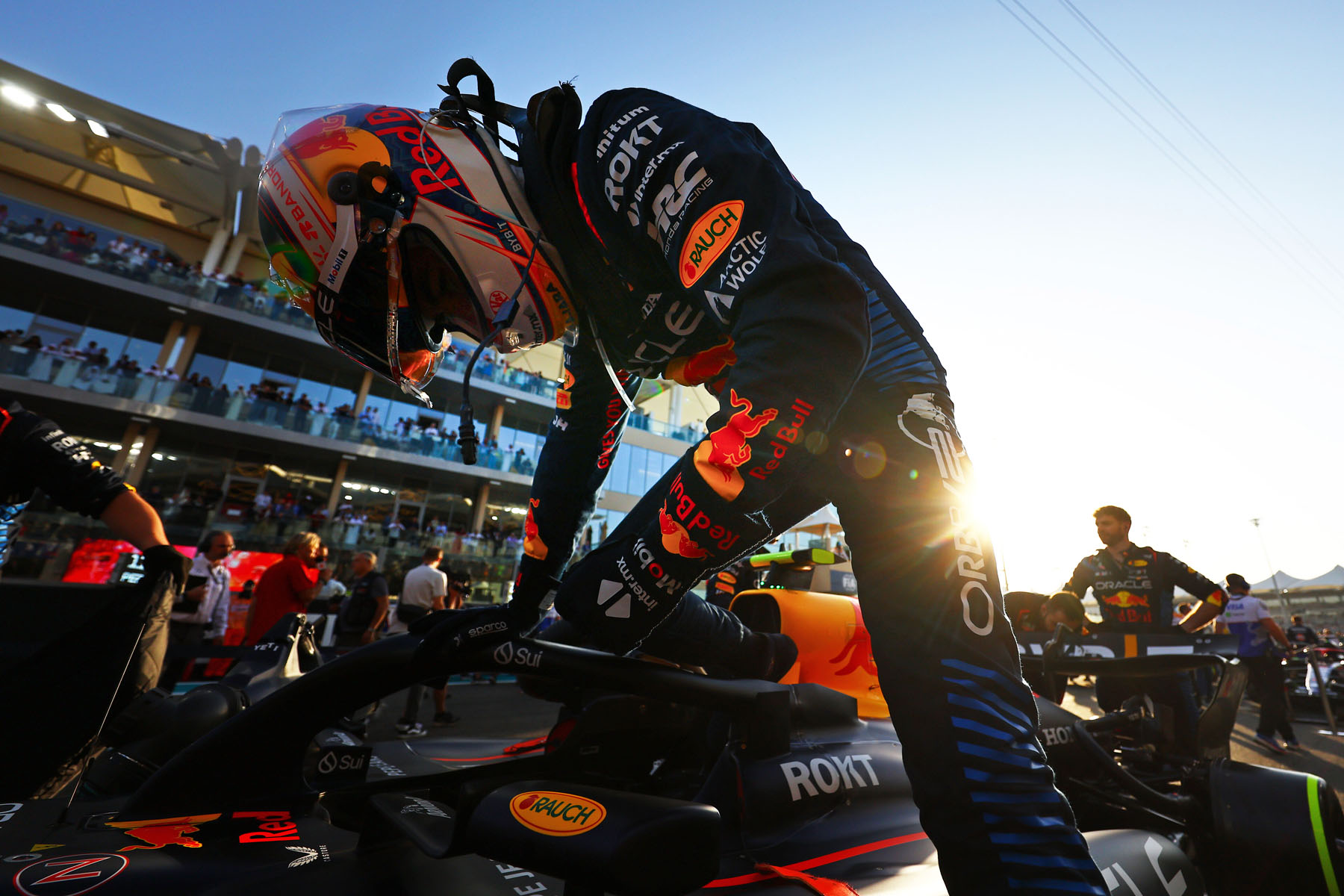 F1 2025: Ποιοι οδηγοί αντιμετωπίζουν ποινή αποκλεισμού; | caroto.gr