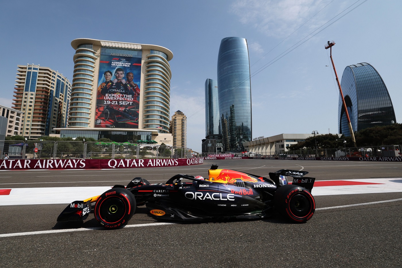 F1 – GP Azerbaijan: Ο Max κέρδισε μια περιπετειώδη pole