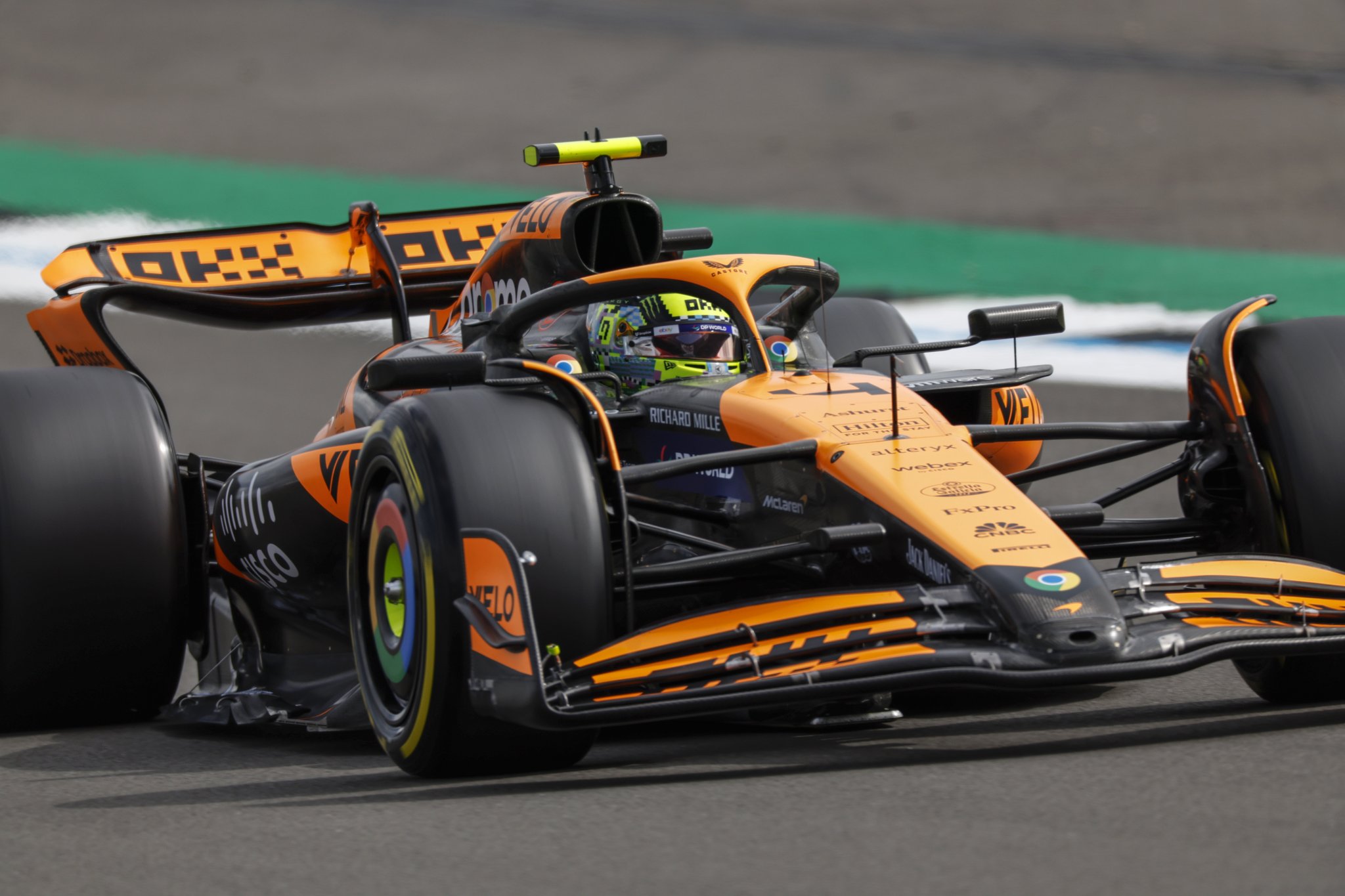 F1-GP Μ. Βρετανίας FP2: «1-2» της McLaren – motorone.gr