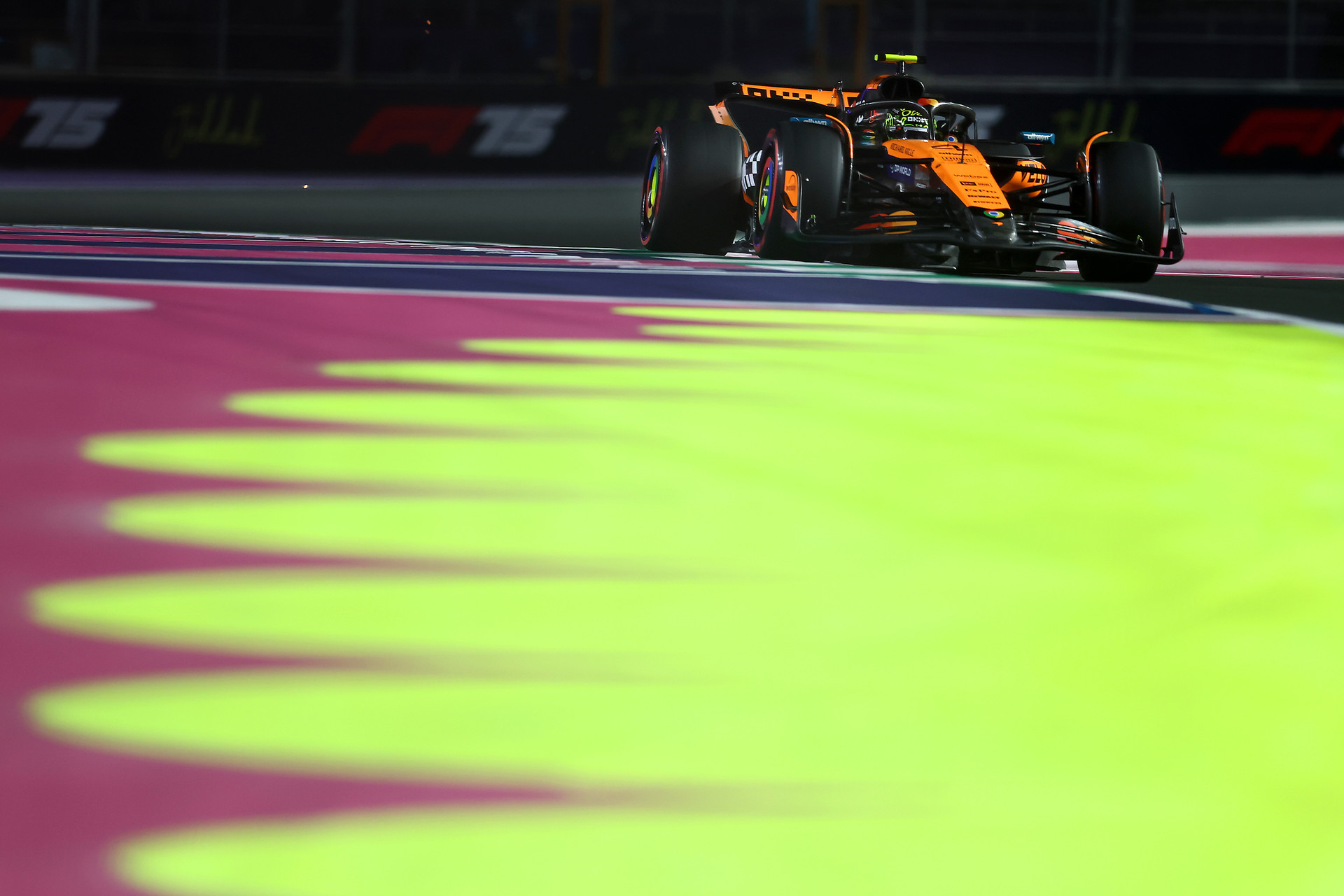 F1-GP Σαουδικής Αραβίας FP2: Ο Norris ταχύτερος στο «1-2» της McLaren – motorone.gr