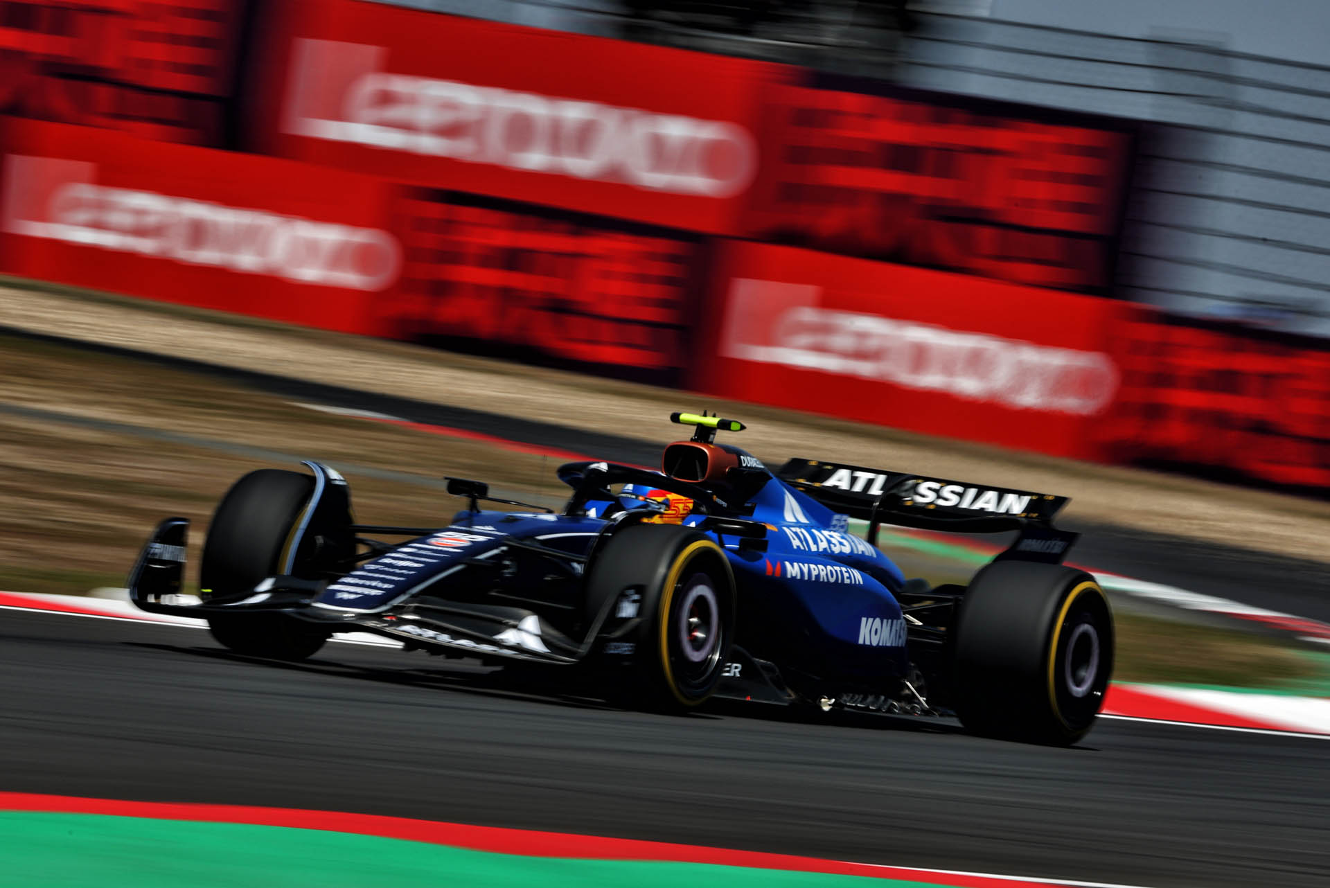 F1: Οι οδηγικές συνήθειες του Sainz δυσκολεύουν την προσαρμογή του στη Williams – motorone.gr