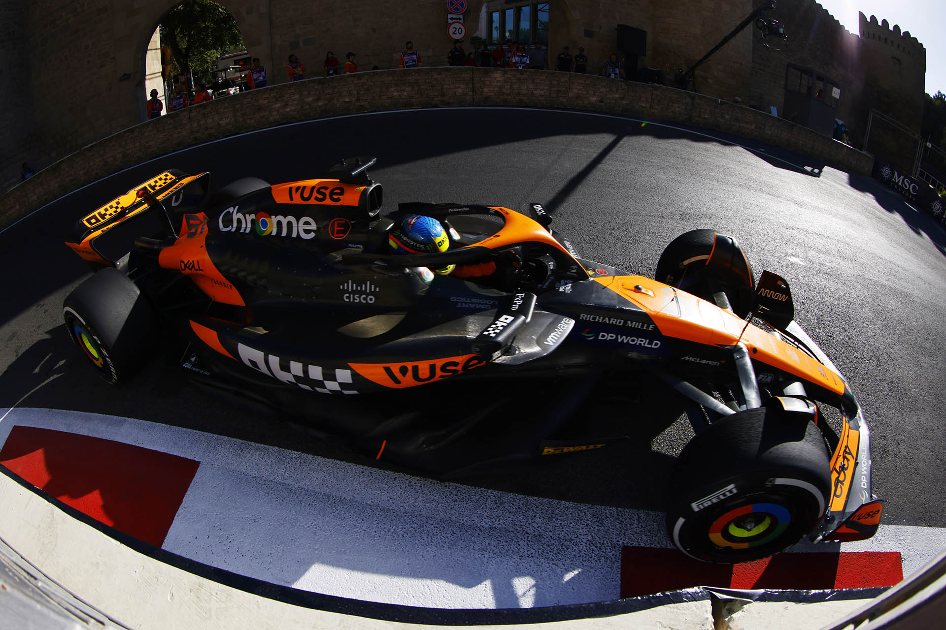 F1: Υπό το μικροσκόπιο και η πίσω αεροτομή της McLaren – motorone.gr