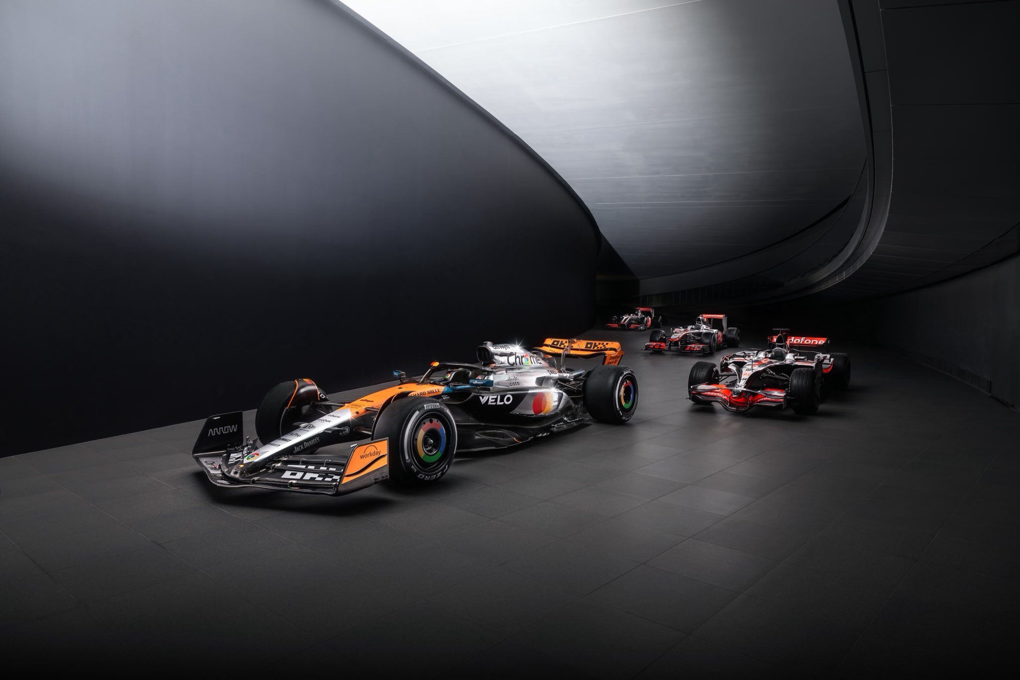 F1: McLaren φιλοτεχνημένη με χρώμιο στο GP Μ. Βρετανίας – motorone.gr