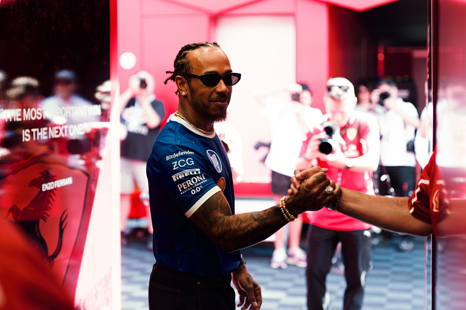 F1: O Lewis Hamilton πούλησε όλα τα αυτοκίνητά του