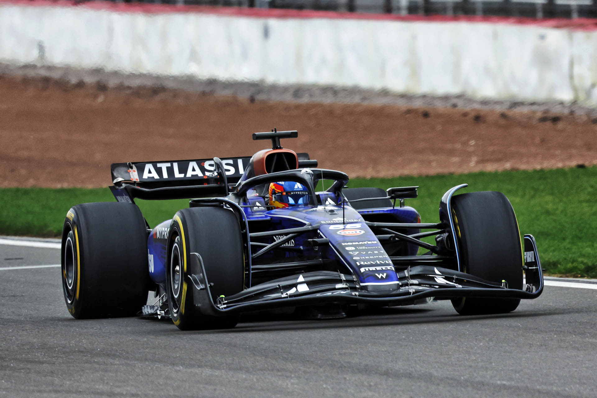 F1: Περισσότερες εικόνες από το ντεμπούτο της Williams FW47 στην πίστα – motorone.gr