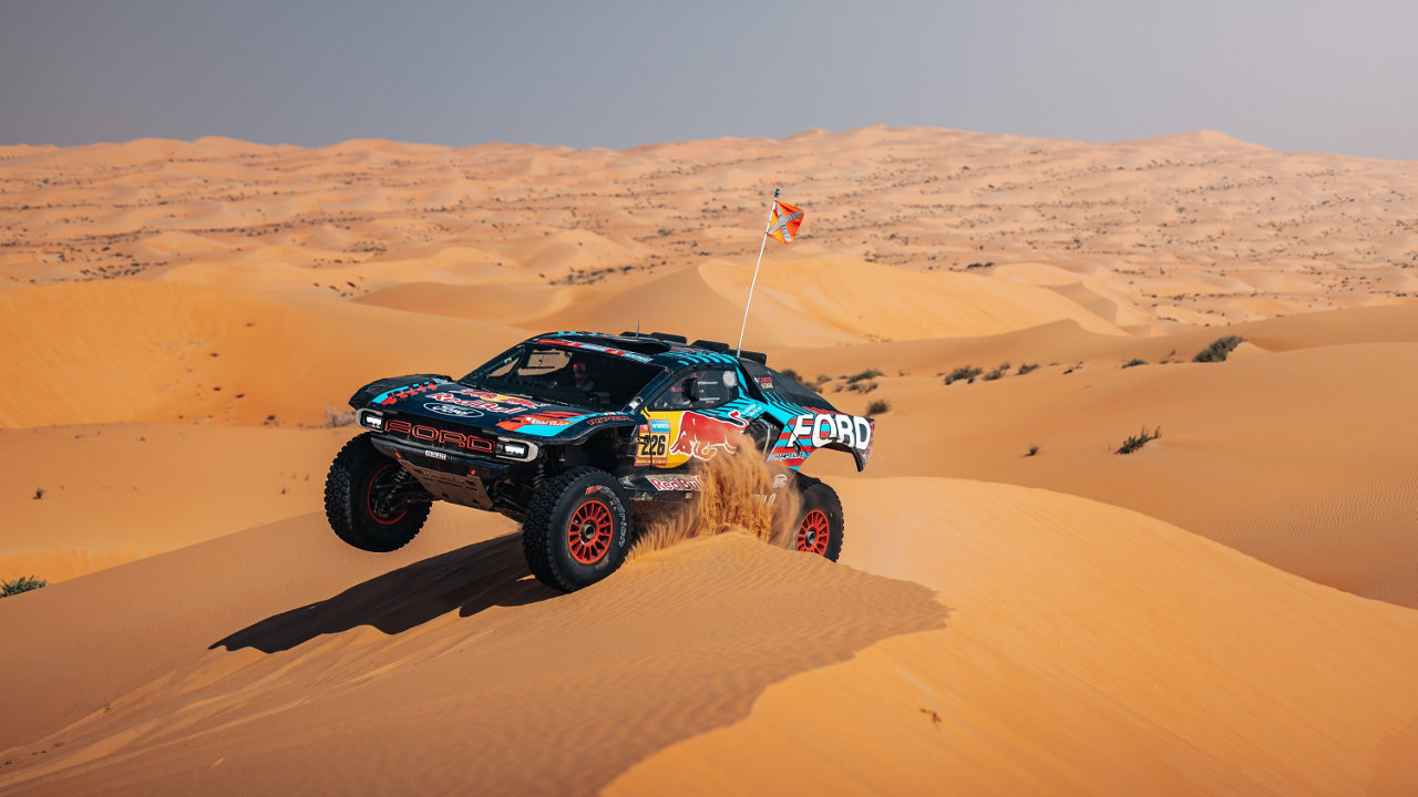 Ford Raptor T1+: Στο βάθρο των νικητών στο Ράλι Dakar 2025 | TRACTION.GR