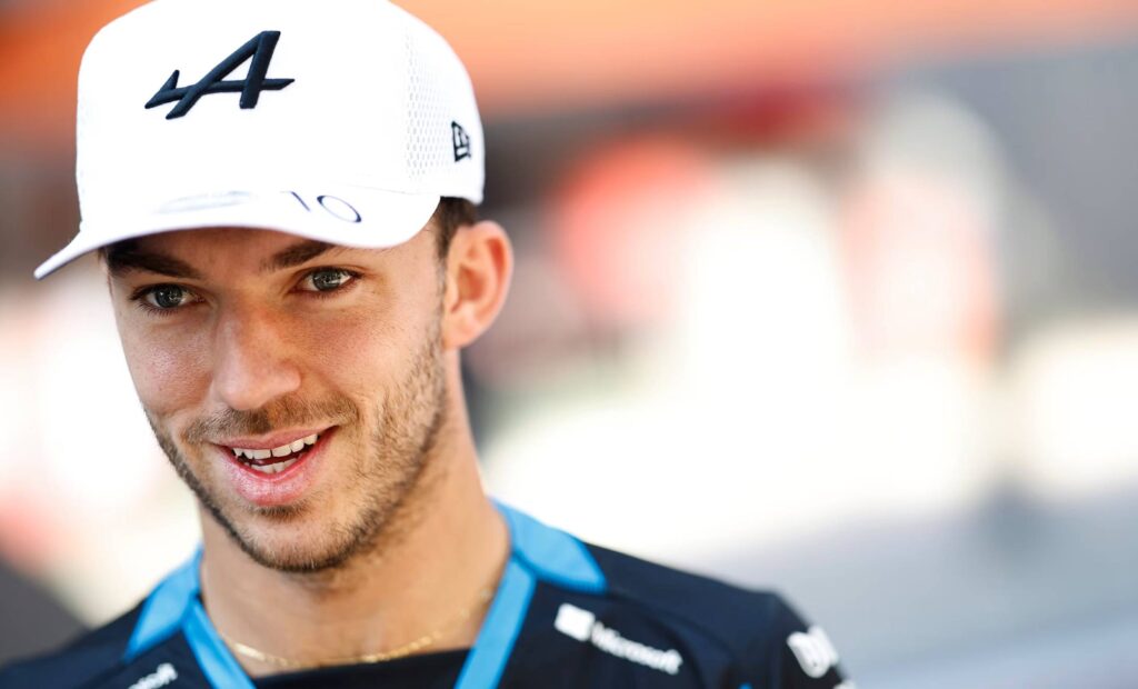 Formula 1: Η τρύπα στο κράνος του Gasly από πετραδάκι με ταχύτητα 300 χλμ./ώρα – 4troxoi.gr