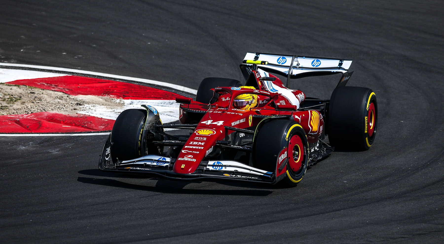GP Κίνας – Sprint: O Lewis Hamilton πανηγύρισε την πρώτη του νίκη με τη Ferrari | caroto.gr