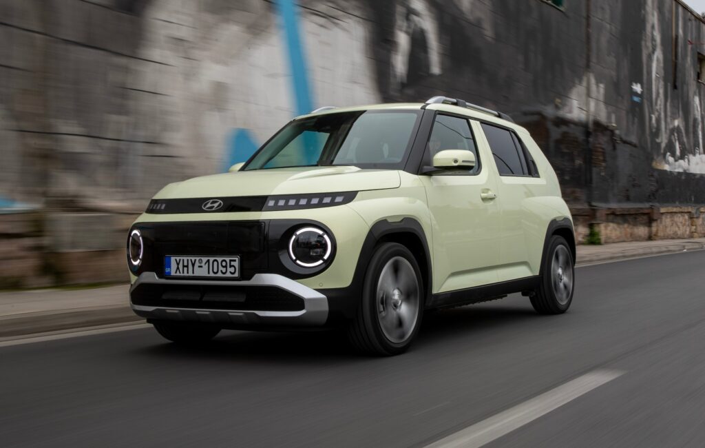 Hyundai Inster: Υψηλές πτήσεις για το νέο ηλεκτρικό αυτοκίνητο πόλης – Από 259 ευρώ/μήνα