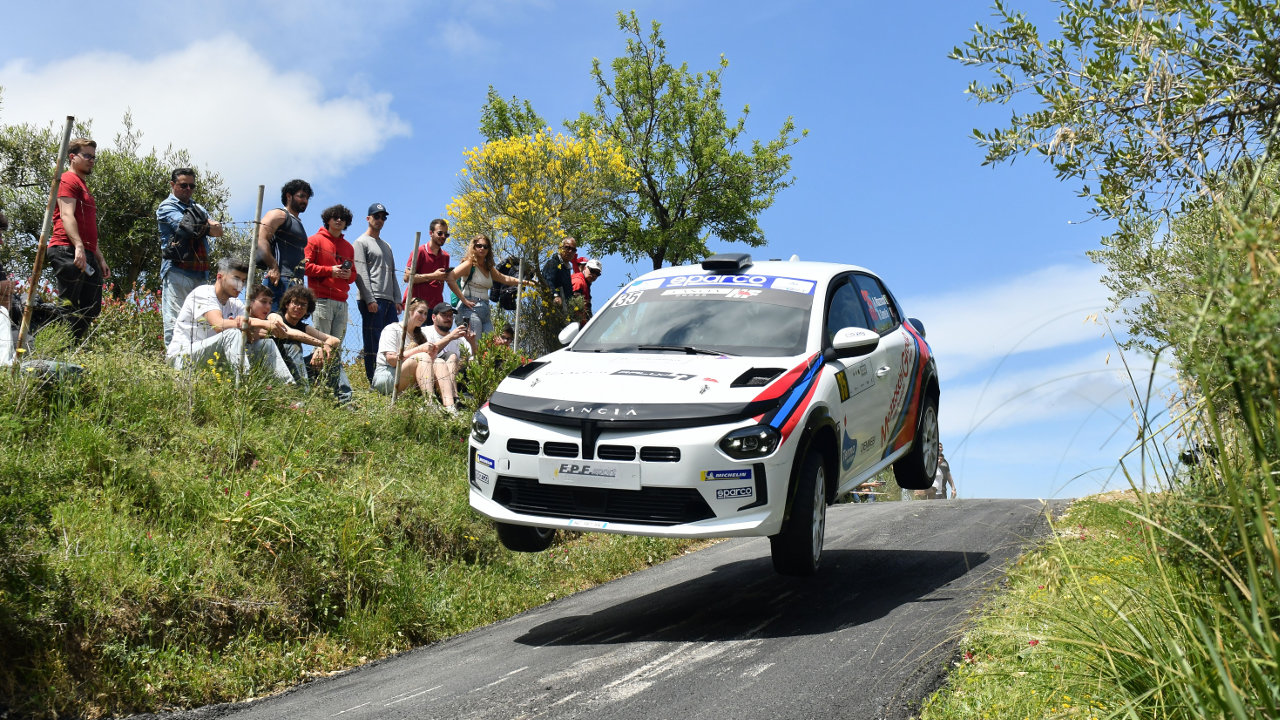 Lancia: Ιστορική επιστροφή στους αγώνες και επίσημα | TRACTION.GR