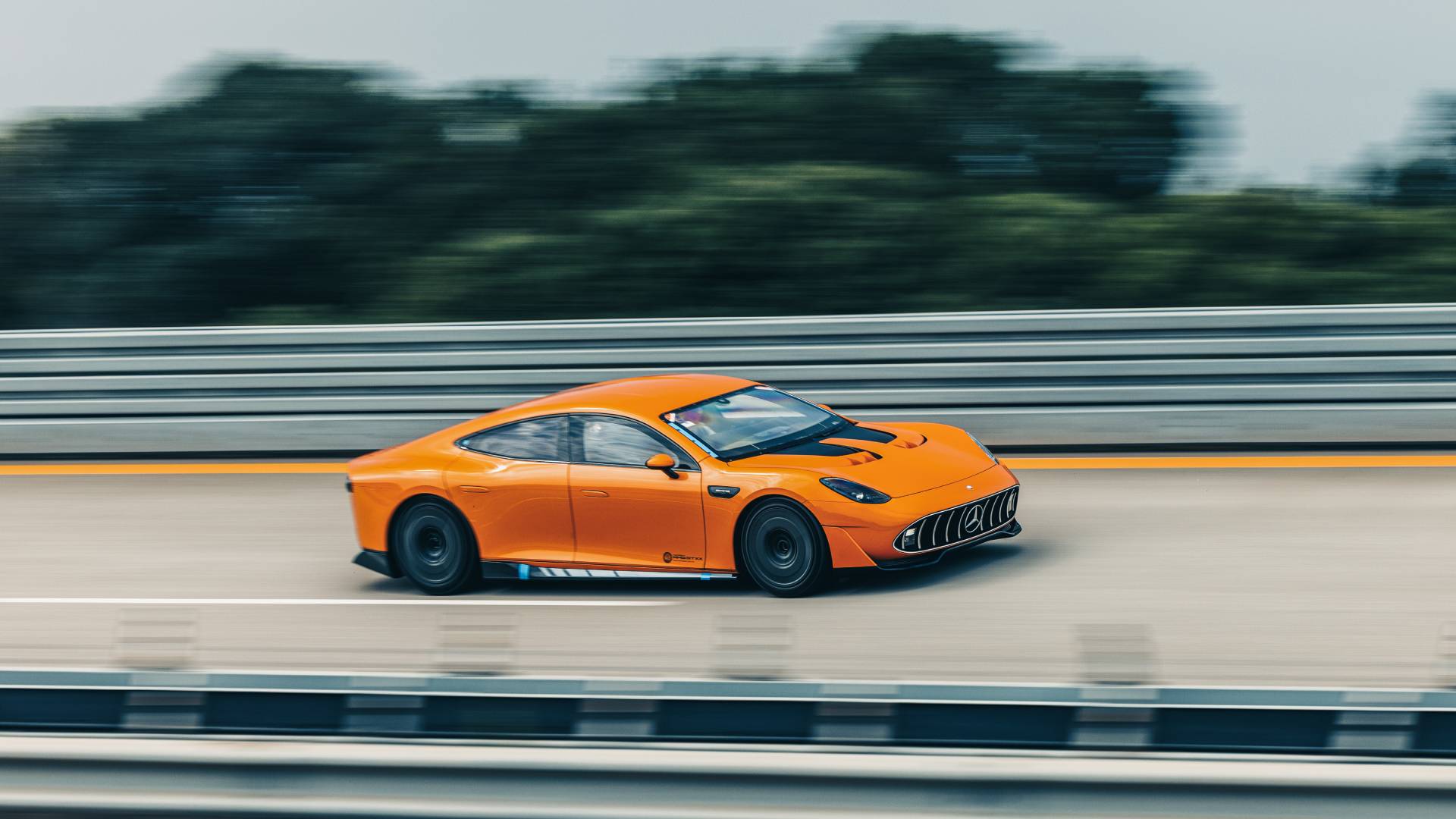 Mercedes-AMG GT XX: Διένυσε σχεδόν 5.500 χλμ. μέσα σε 24 ώρες