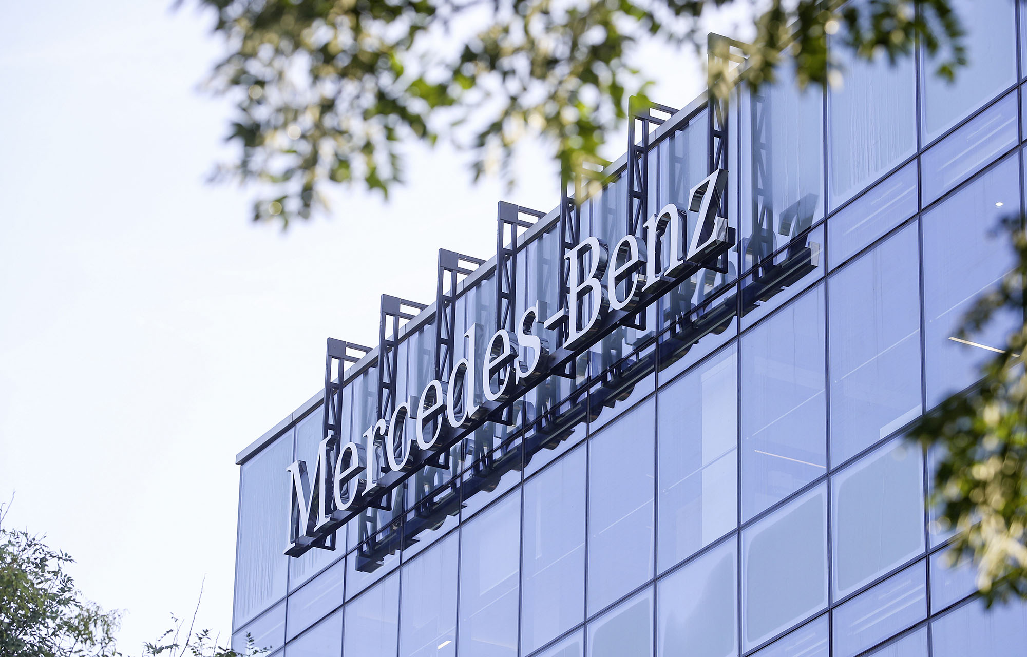 Mercedes-Benz: Ξεκινάει project «αστικής εξόρυξης», ανακυκλώνοντας παλιά αυτοκίνητα