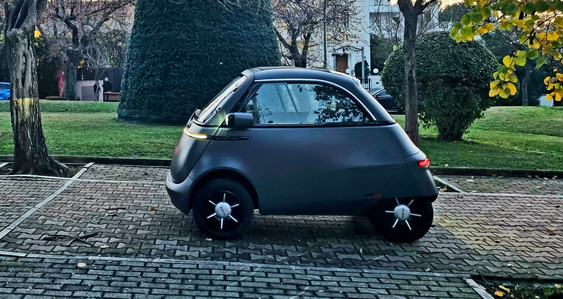 Microlino Competizione 10,5 kWh [mini test] | caroto.gr