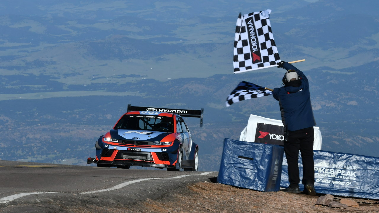 Νέο Hyundai Ioniq 5 N: Με δύο ρεκόρ στη φετινή ανάβαση Pikes Peak | TRACTION.GR