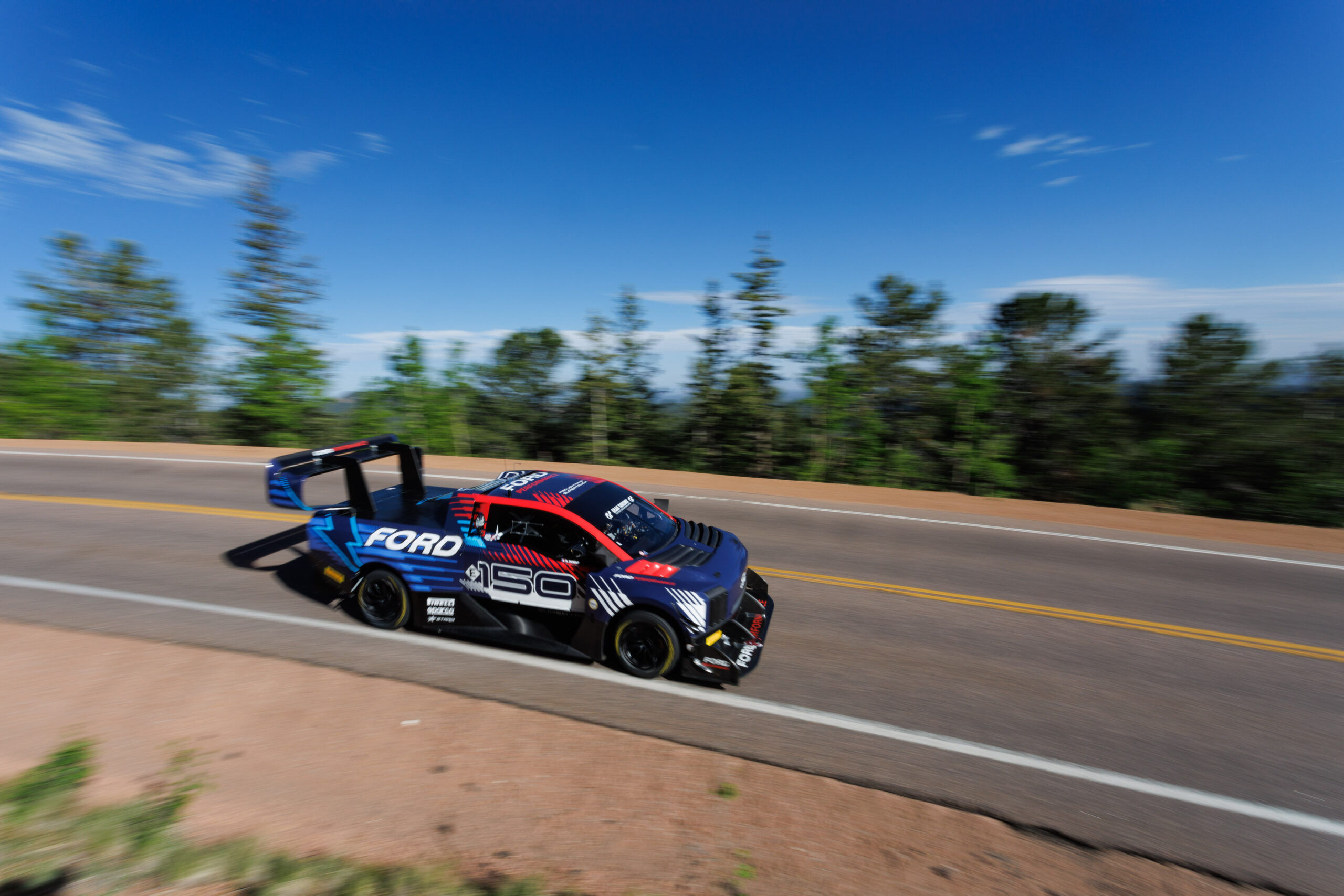 Ο Romain Dumas κατέκτησε το Pikes Peak με την Ford – motorone.gr