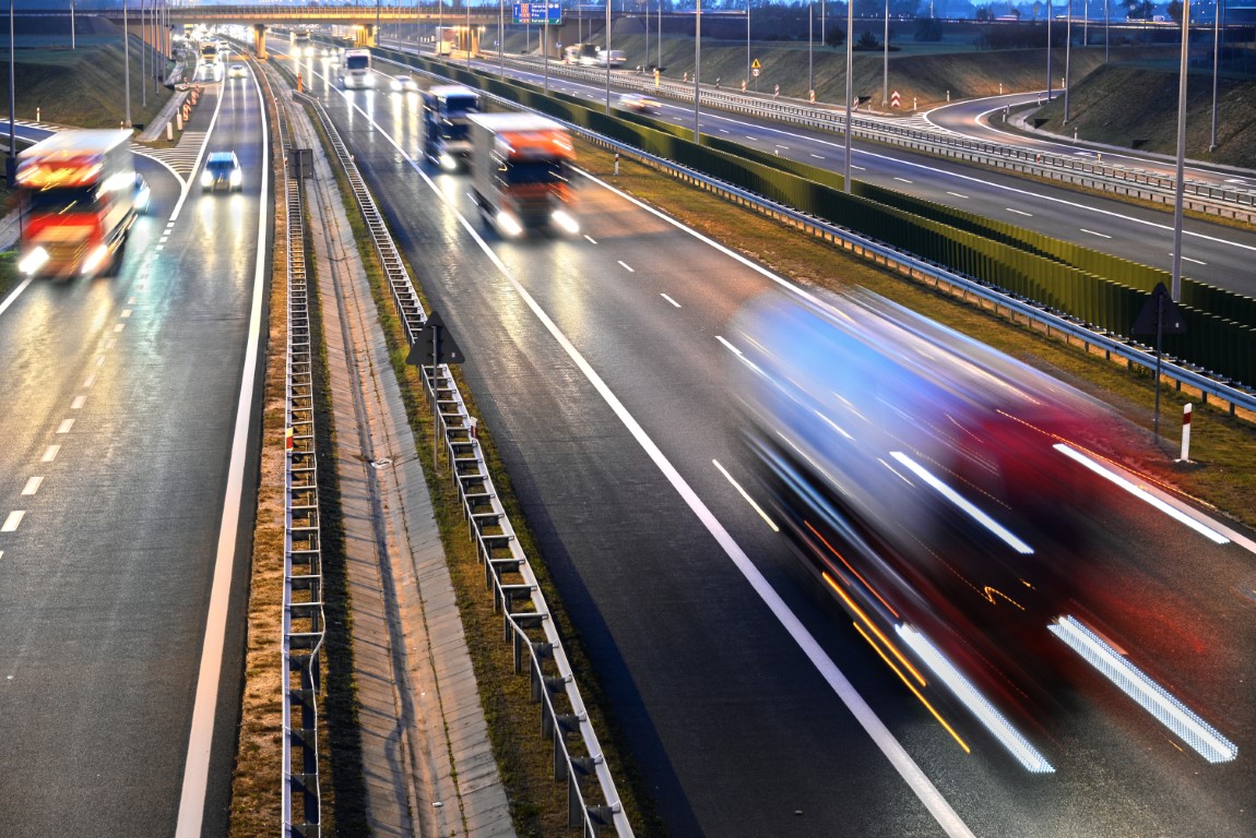 Οδικές εμπορευματικές μεταφορές: Μείωση 3,6% στα φορτία, αύξηση 8% στα τονοχιλιόμετρα