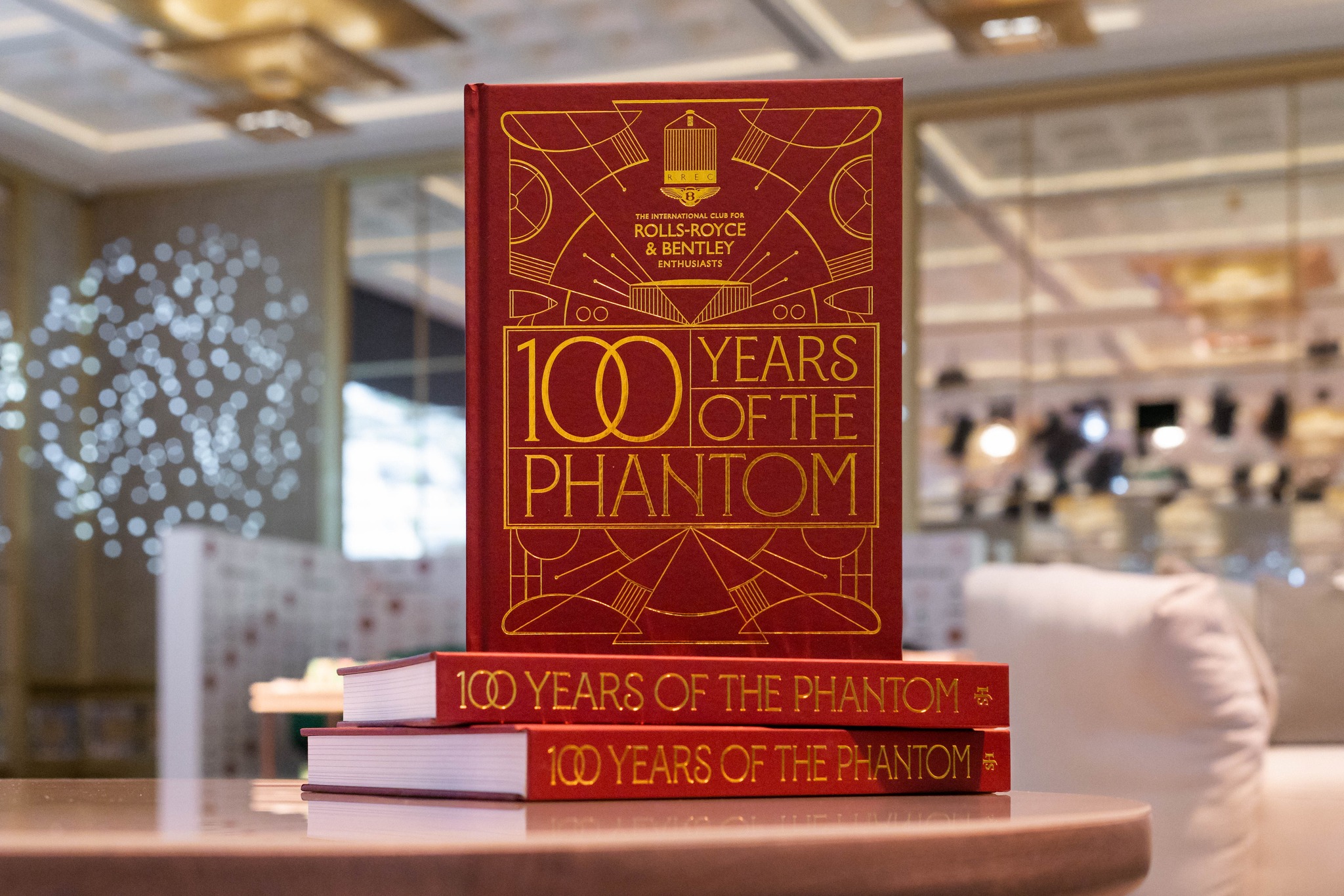 Santo Wines: Πώς το ελληνικό οινοποιείο μπήκε στο αποκλειστικό βιβλίο της Rolls-Royce για τα 100 χρόνια Phantom