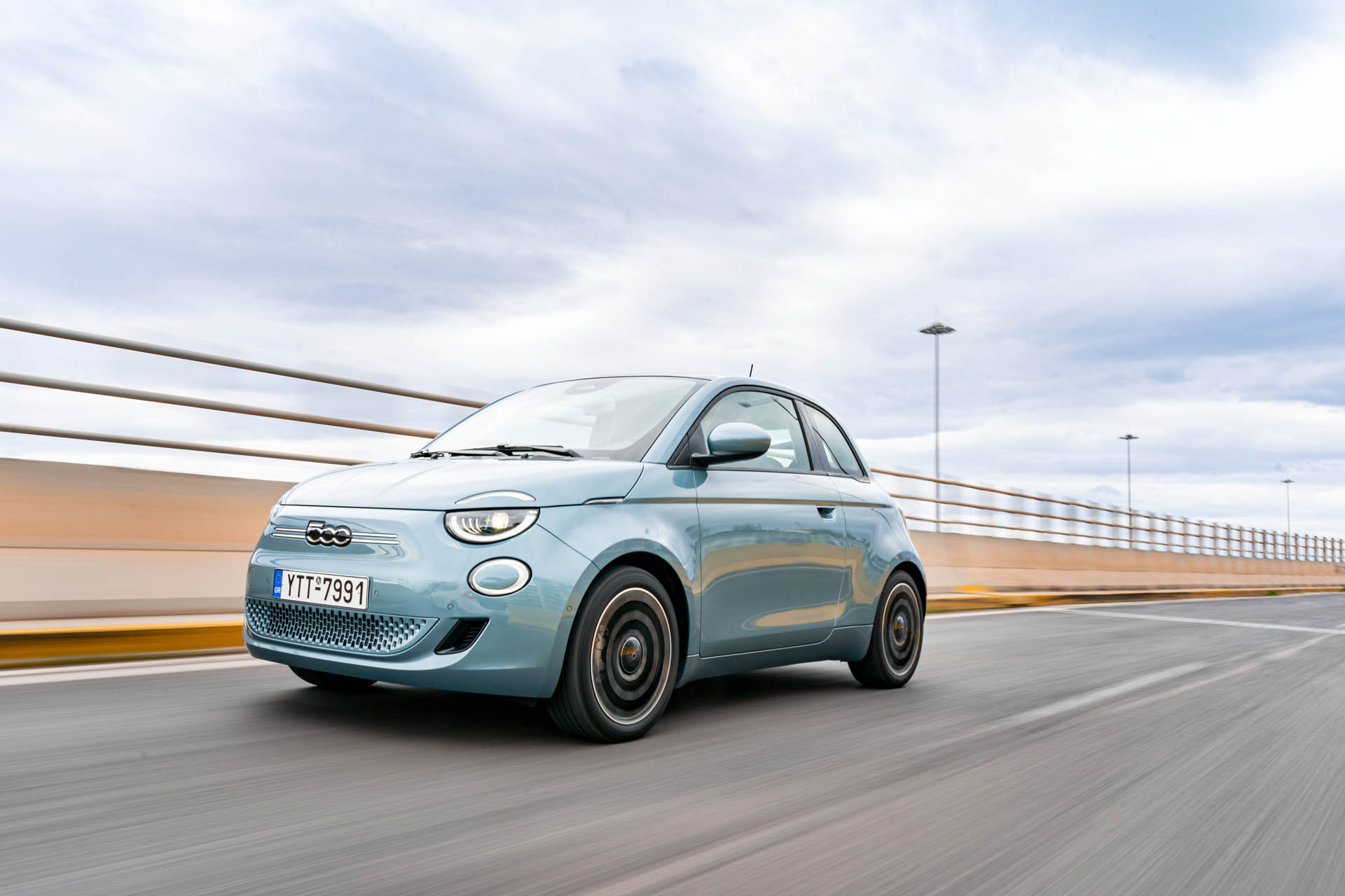 Συνεχίζει να παραμένει εκτός παραγωγής το Fiat 500e – motorone.gr