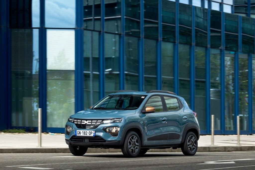 To Dacia Spring Electric τώρα με 17.950 ευρώ