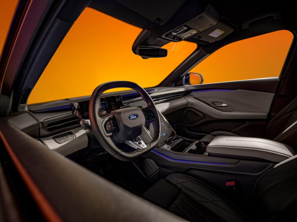 Το εσωτερικό του νέου Ford Capri
