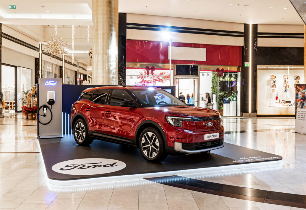 To νέο Ford Explorer στο Golden Hall