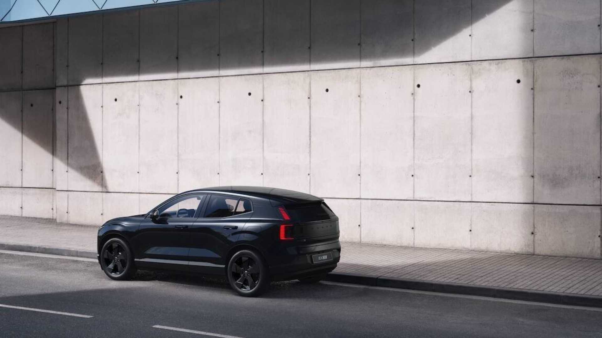 Volvo EX30 Black Edition: Με επιβλητική μαύρη εμφάνιση