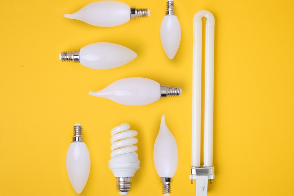 Difference between warm and cool light bulbs - The Beige House