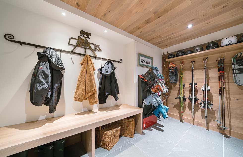 web Bowlby mudroom fix CMYK