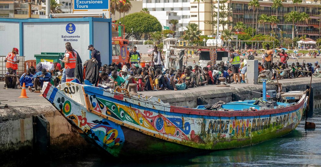 10spain-migrants-hgjm-facebookJumbo