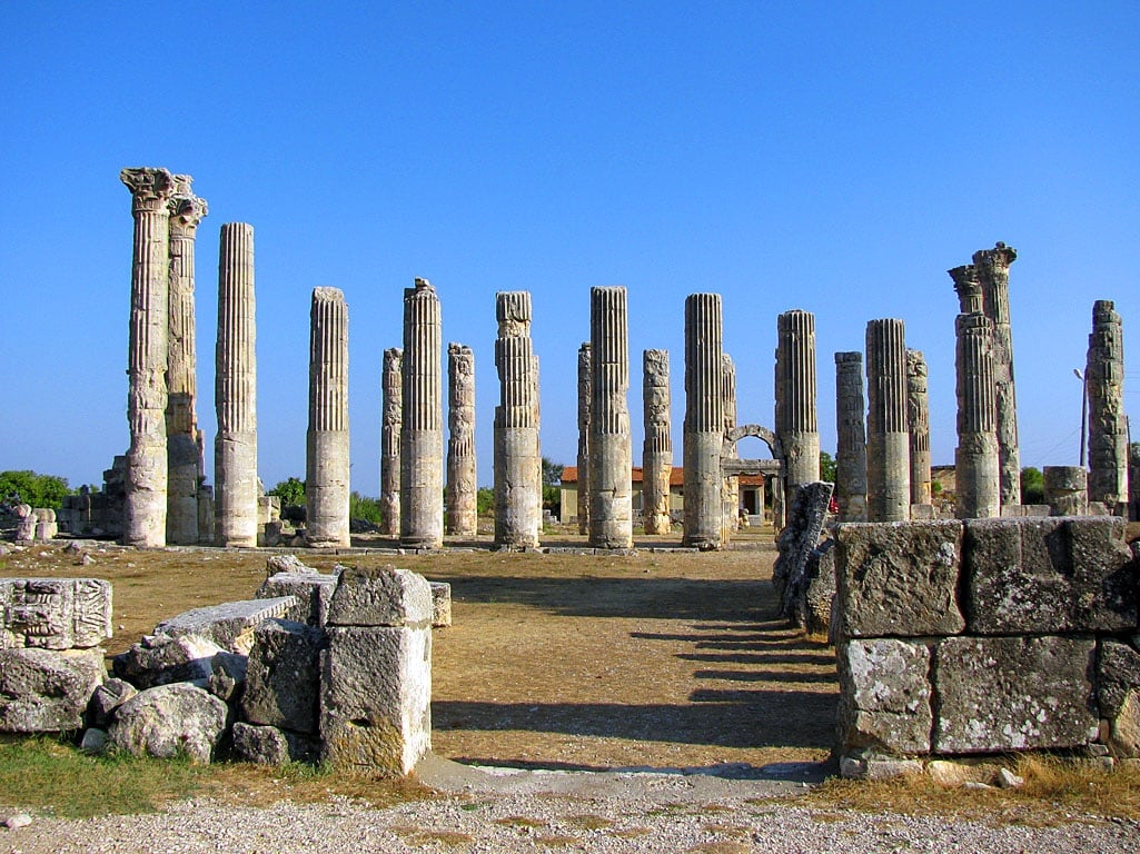 1600-Year-Old-Weights-Shaped-as-Greek