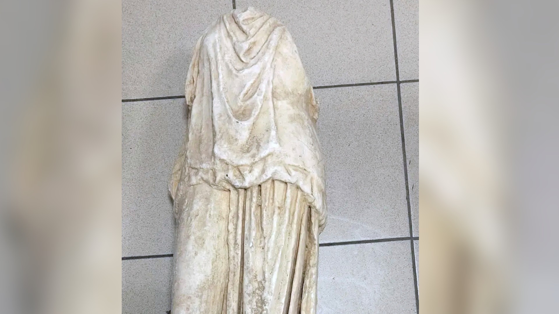 2000-Year-Old-Statue-Is-Found-Abandoned