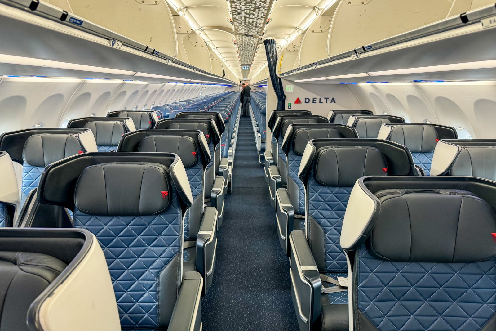 20231116_Delta-First-Class-Airbus-A321neo-LAX-SEA_KOlsen-155