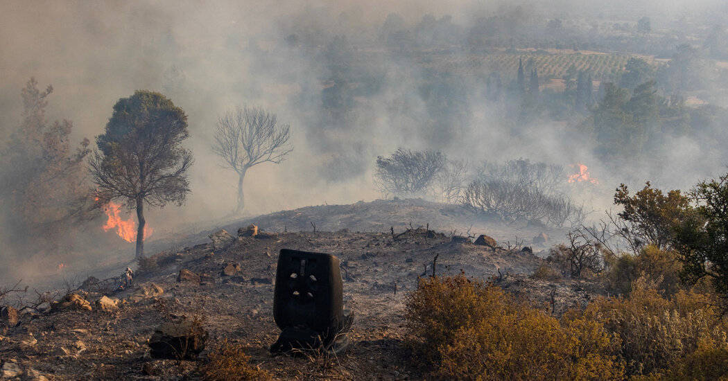 24greece-wildfires-01-clvf-facebookJumbo