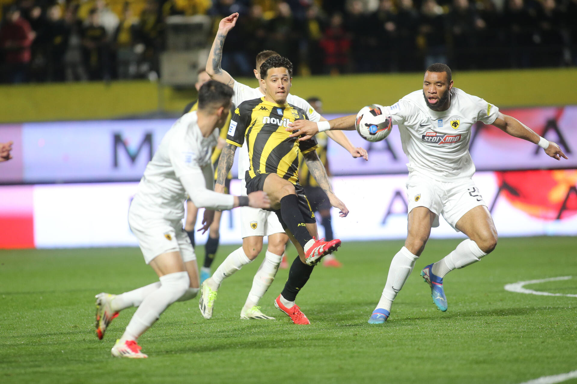 aek-aris-eurok-PRINT_00424
