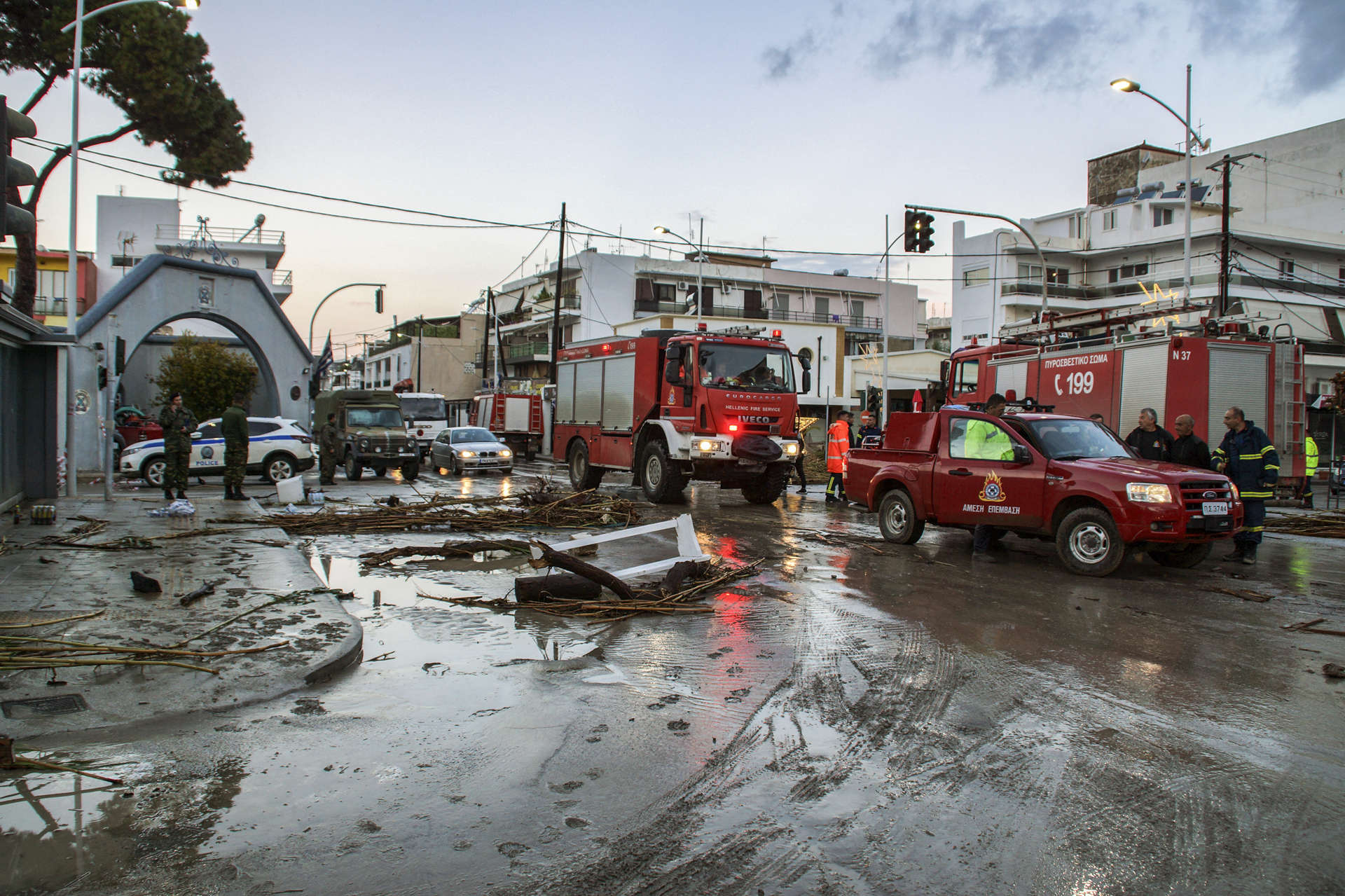 AFP__20241201__36NW43G__v1__HighRes__GreeceWeatherFloods-WEB_EK
