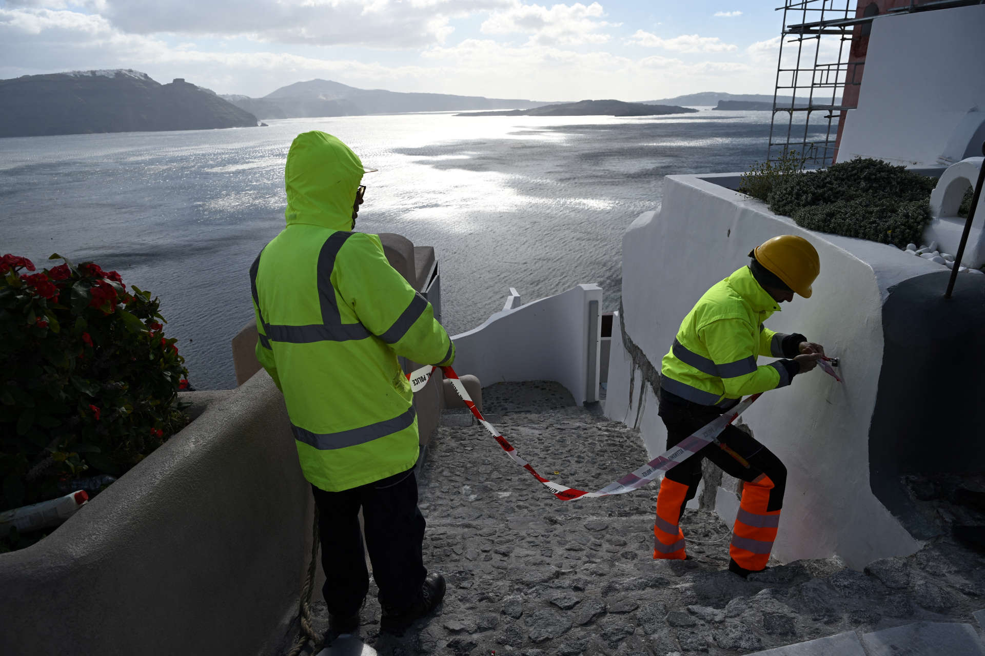 AFP__20250205__36X87XP__v2__HighRes__GreeceQuake-WEB_EK
