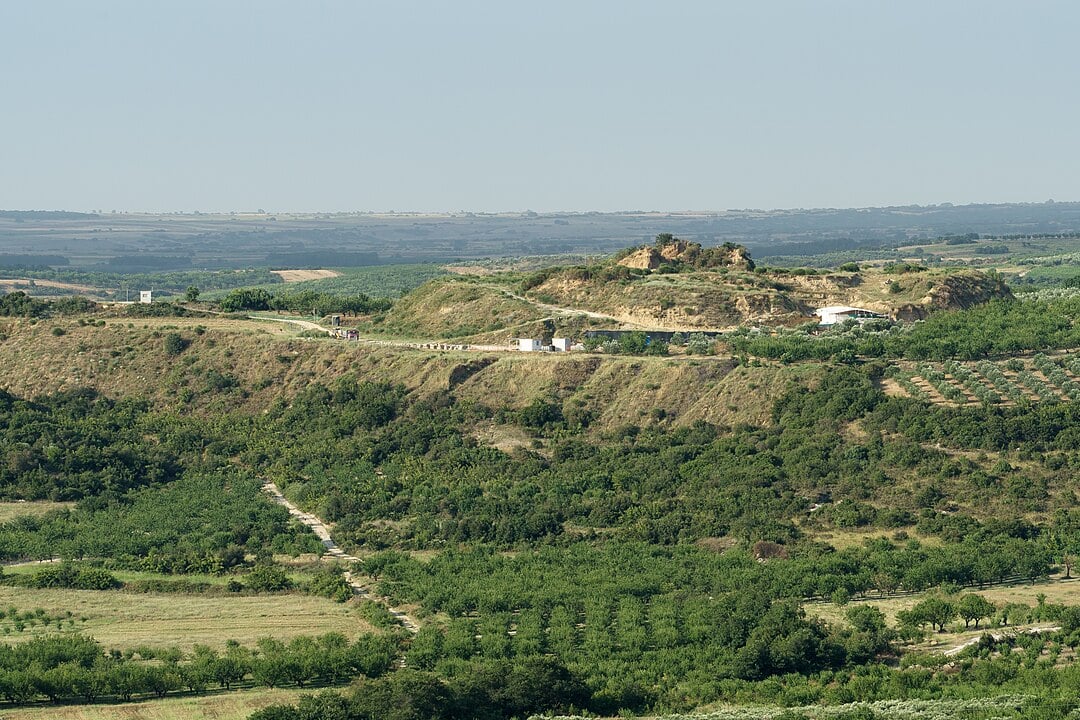 Alexander-the-Great-Built-Solar-Aligned