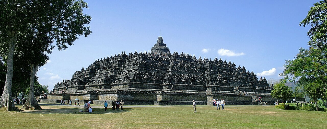 Ancient-Temples-That-Are-Still